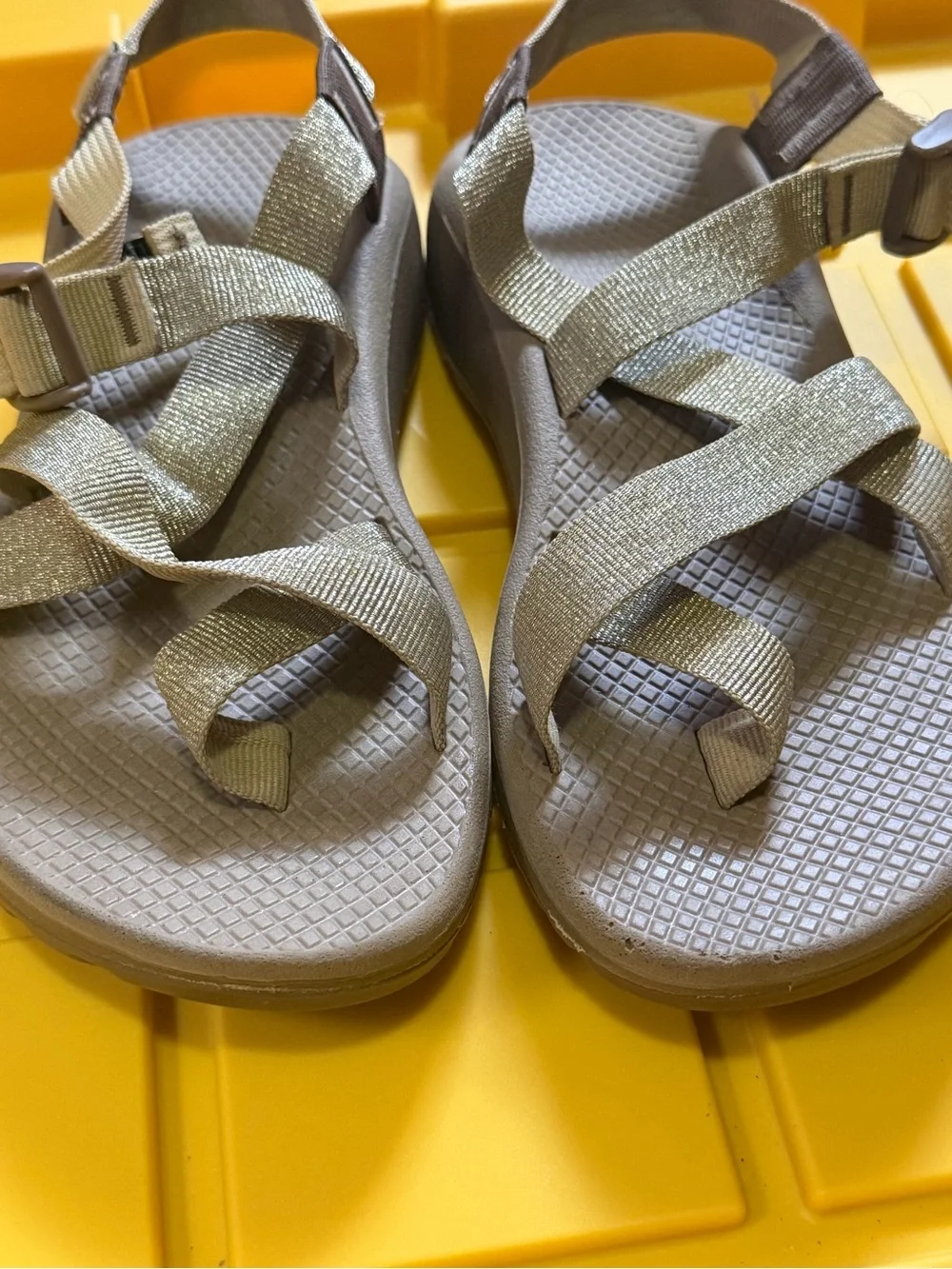 Chaco sandals women’s size 8 gold